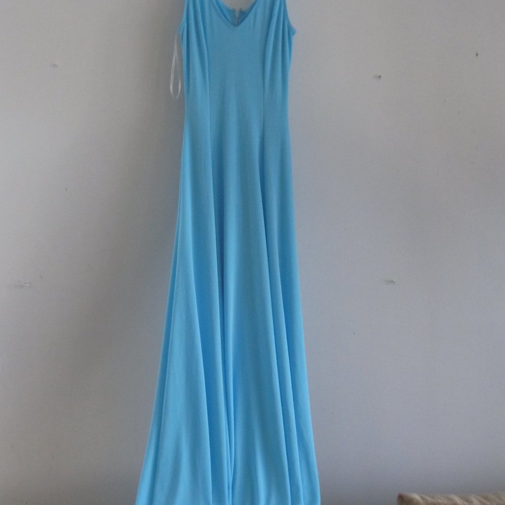 Alexia Admor V-NECK LONG SKY BLUE BODY DRESS
